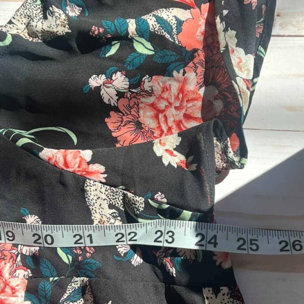 Torrid Cold Shoulder Boho Chic Black Floral Top – Size 2 Plus - Picture 5 of 7